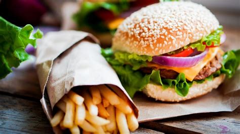 6 Healthy Fast Food Options, According to a PhD | BarBend