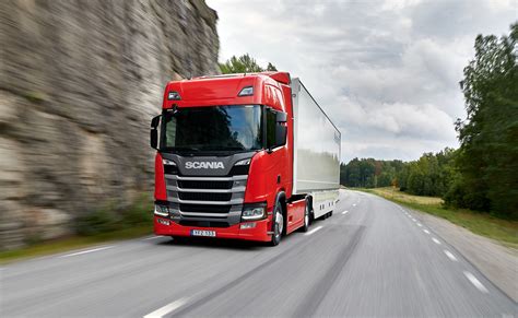 Scania R 450 wins the “Most Efficient Truck 2018”award | BigWheels.my