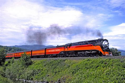 Southern Pacific #4449 "Daylight": Schedule, Whistle, Train