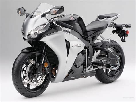 The "Real" motorcycle reviews: 2008 Honda CBR1000RR