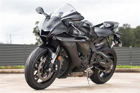 2020 Yamaha YZF-R1 Review - bikesales.com.au