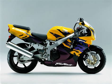 CBR 919 RR 1996-1997 - SPORTIVES - Galeries photos - MOTOPLANETE