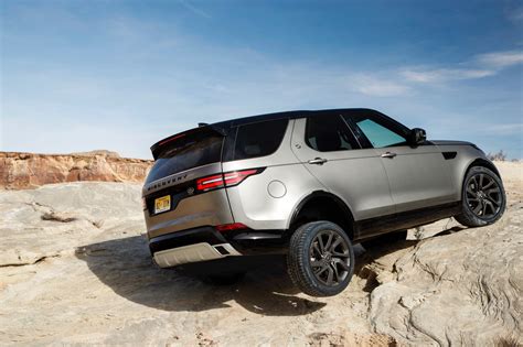 2017 Land Rover Discovery review - photos | CarAdvice