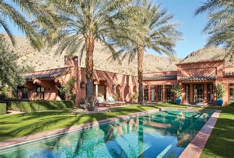 Moorish Estate is Carefully Curated Palm Springs Retreat