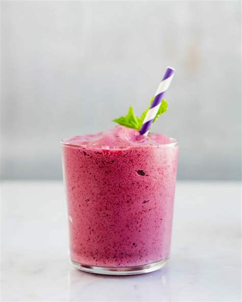 Perfect Fruit Smoothie – A Couple Cooks