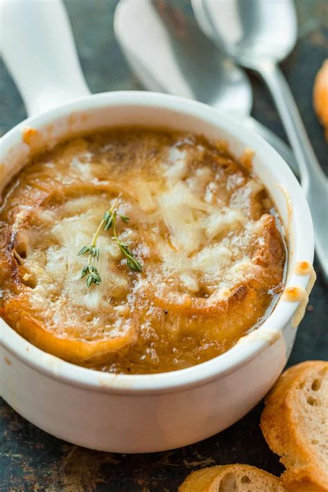 French Onion Soup Recipe (VIDEO) - NatashasKitchen.com