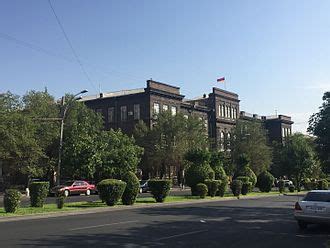 Yerevan State University - Wikipedia