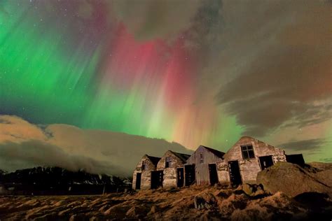 Iceland Travel and Info Guide: Northern Lights in Iceland - Best Tips to see Northern Lights