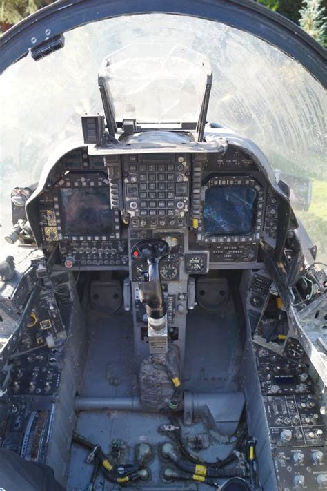 What is good and bad about the F-35 cockpit: A ‘Panther’ pilot’s guide to modern cockpits | Hush-Kit