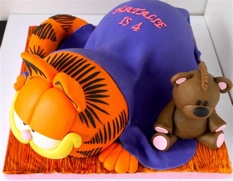 Garfield Cake