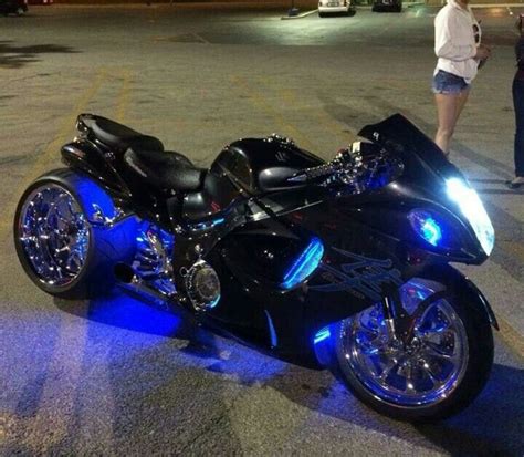 SUZUKI HAYABUSA CUSTOM 1300' | Sport bikes, Custom sport bikes, Street ...