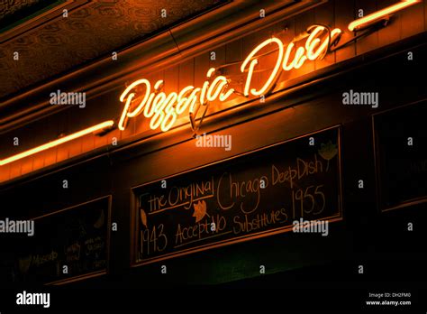 Pizzeria Due - Deep Dish Pizza, Chicago, IL Stock Photo - Alamy