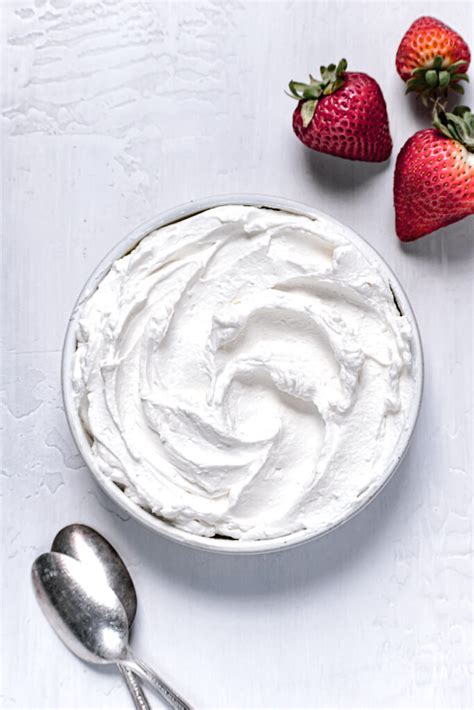 Mascarpone Frosting - Sloane's Table