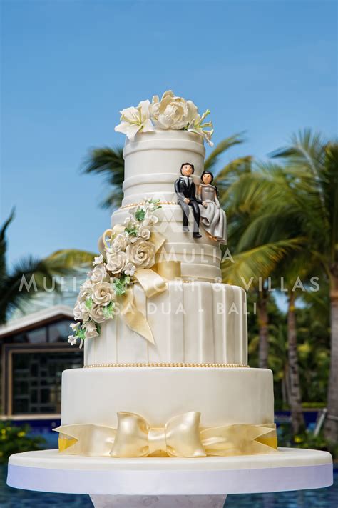 The Mulia Bali Wedding Cake by The Mulia, Mulia Resort & Villas - Nusa Dua, Bali | Bridestory.com