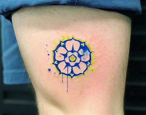 Badge Leeds United Tattoo Designs - Die Hard Leeds United Fan Flies To Amsterdam To Get Marcelo ...