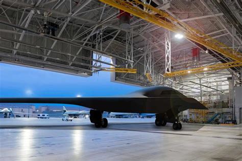 The New B-21 Stealth Bomber to Be Revealed Later This Year, Senator Says | Military.com