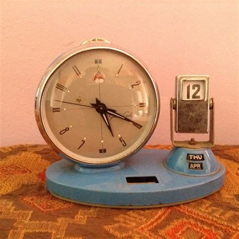 Alarm / Alarm Vintage / Clock / retro / light blue / light