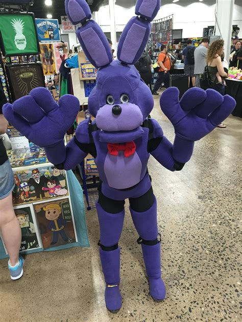 Saw this cool Bonnie costume at TMG. : fivenightsatfreddys