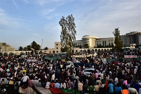 Sudan’s New Military Council Vows to Name Civilian Premier - The New York Times