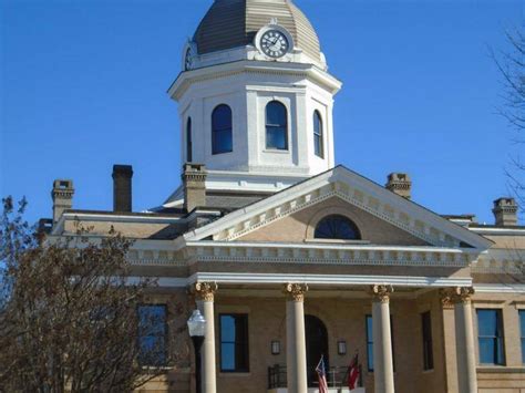 Jasper County Historic Courthouse | Official Georgia Tourism & Travel Website | Explore Georgia.org