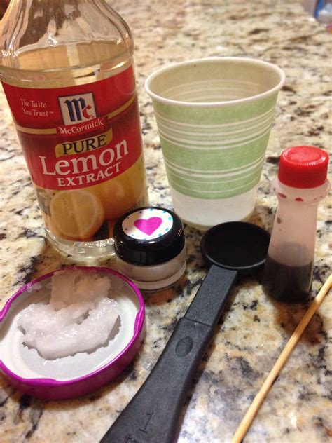 Diy Lip Balm : 4 Steps - Instructables