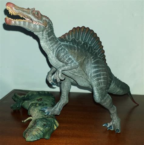 Spinosaurus versus T. rex Dinosaur Diorama - Geni TV