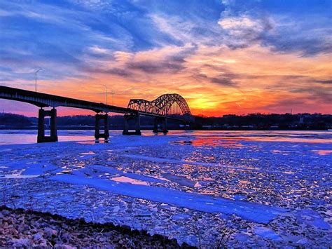 Dubuque Iowa Mississippi River Bridge Photo Waterscape | Etsy