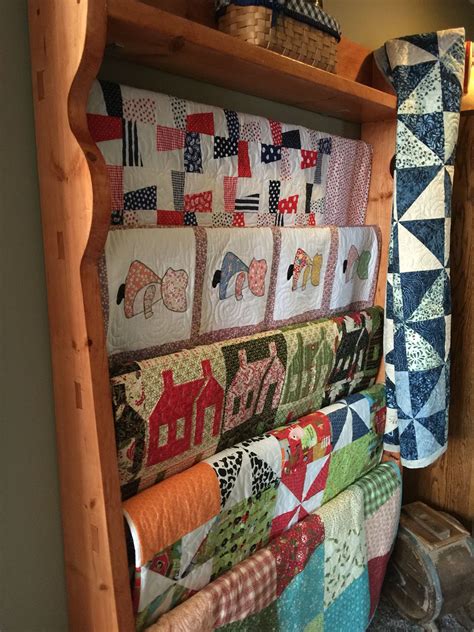 Wall quilt rack | Hanging quilts, Quilt rack, Quilted wall hangings