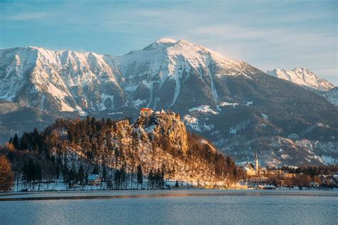 Dreamy Pixel | Bled castle in winter landscape - Dreamy Pixel