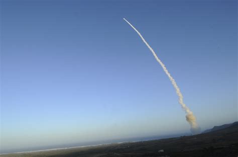 STRATCOM CO: Next Air Force ICBM, Navy Sub Launched Ballistic Missile Could Have More in Common ...