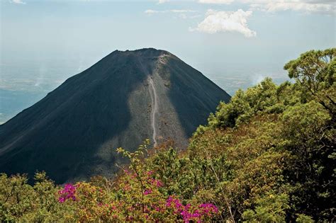 Izalco Volcano | El Salvador, Map, Location, & Eruptions | Britannica