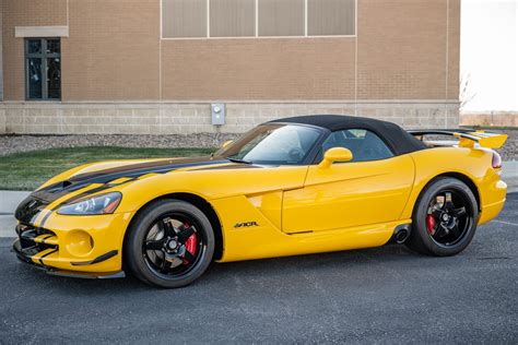 No Reserve: 2,200-Mile 2010 Dodge Viper SRT-10 Roadster ACR for sale on ...