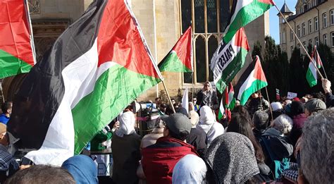 Protest for Gaza brings 1,000 to Cambridge city centre demanding ceasefire