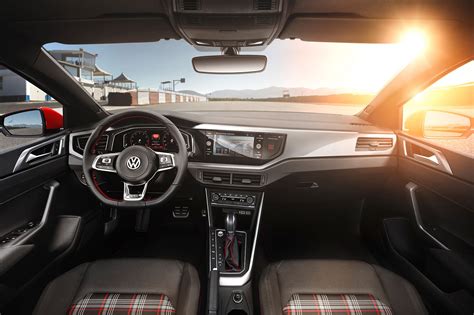 Más szavakkal Hobart tanulmány vw polo 2017 interior Conquer Kortárs környezet