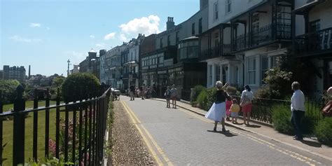 Welcome to the Broadstairs Dickens Festival website