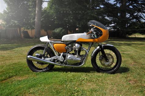 Kawasaki W650 Racer by FCR - Return of the Cafe Racers