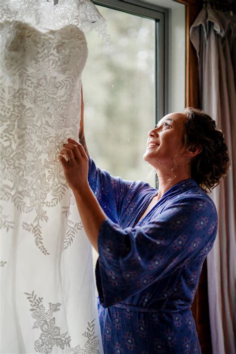 The Cutest, Coziest Wedding at Hobbiton — Dear White | Auckland Wedding ...