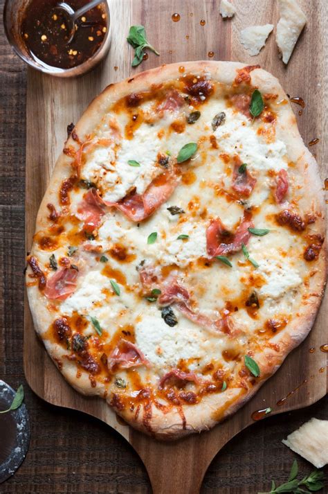 30 Best White Pizza Recipes with Amazing Toppings - Parade