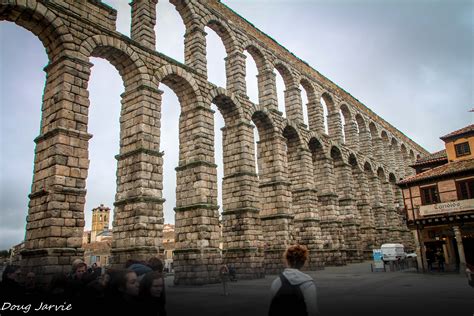 Segovia Aqueduct – Where do you want to go today?