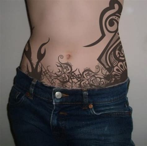 15 Absolutely Gorgeous Stomach Tattoos For Girls