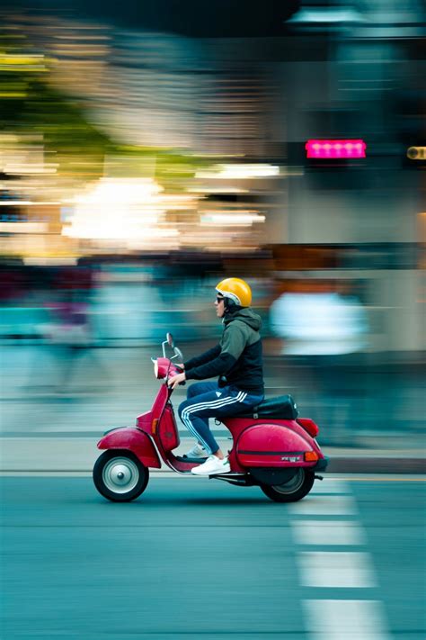 How to Do Panning Photography (8 Useful Tips) in 2020 | Panning photography, Blur photography ...