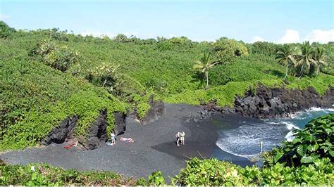 Waianapanapa State Park > Live in Hawaii Now