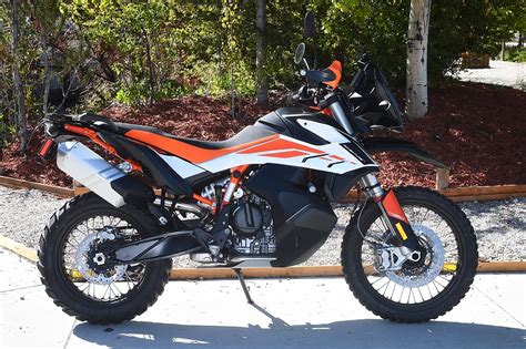 KTM 790 ADVENTURE R, FIRST RIDE: THE WRAP - Dirt Bike Magazine