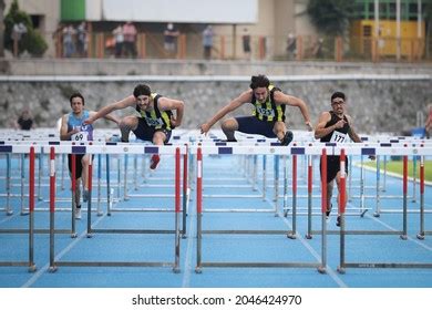 52 100 metres hurdles Images, Stock Photos & Vectors | Shutterstock