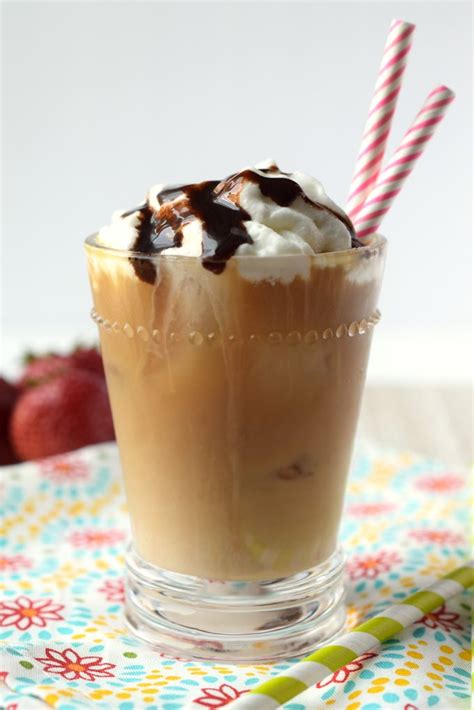 Mocha Iced Latte {Starbucks Copycat} – Snacks and Sips