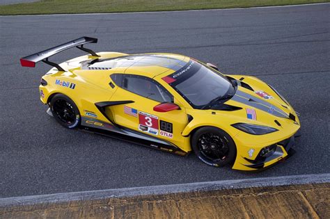 Chevrolet Unveils the No. 3 C8.R Corvette Paint Scheme