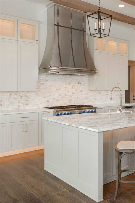 31+ ( Luxury ) Calacatta Gold Marble Backsplash & Countertop Ideas | Calacatta gold kitchen ...