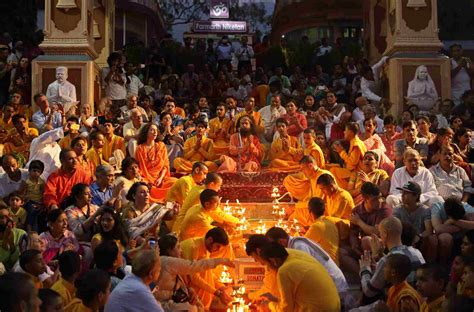 Ganga Aarti in India: Rishikesh, Haridwar, and Varanasi