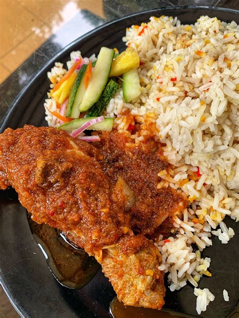 ayam masak merah utk nasi minyak - MarkustaroYu