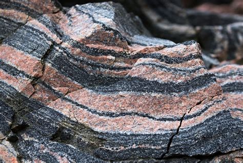 A Metamorphic Rock With A Foliated Texture – BoySetsFire